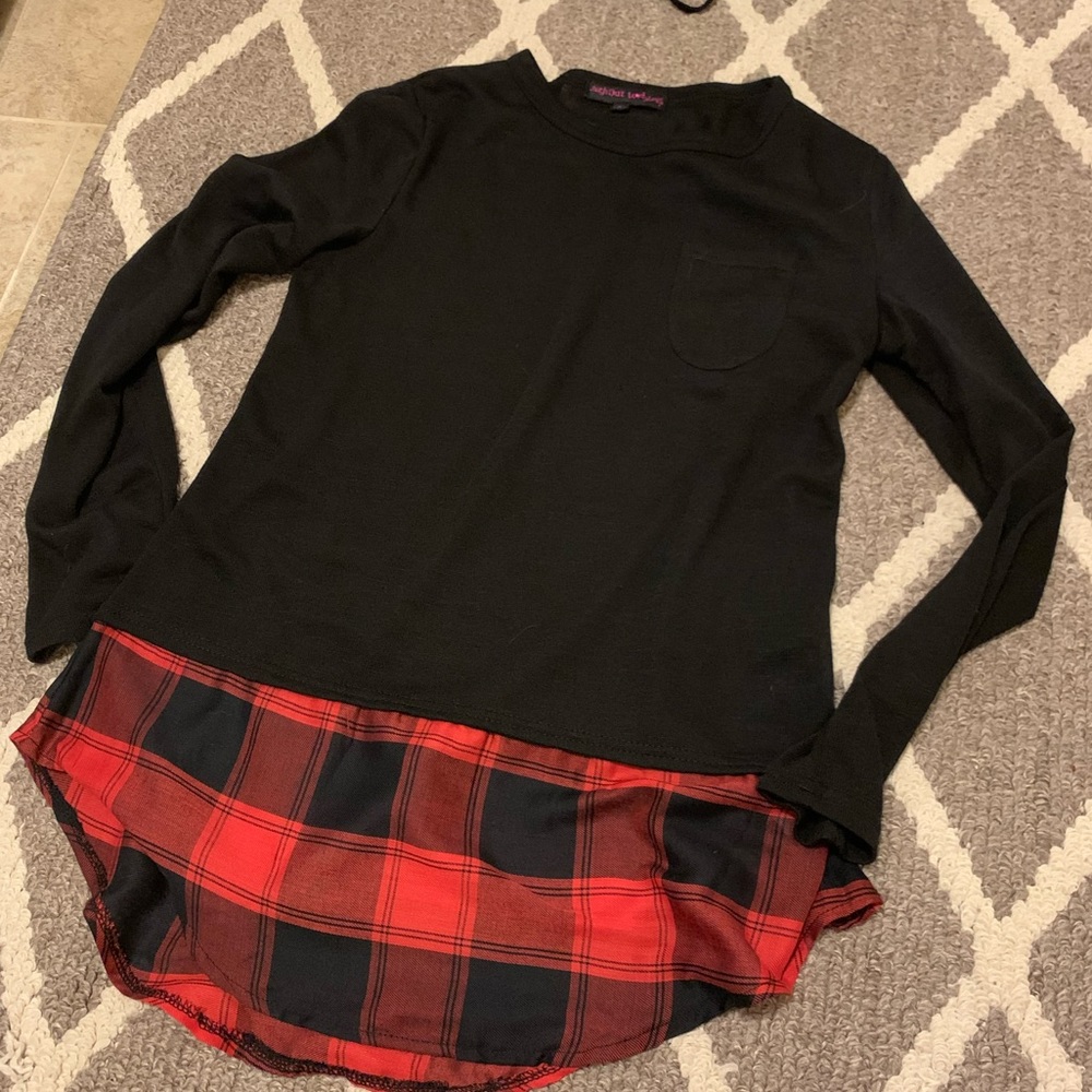 Laugh Out Loud Black & Plaid Long Sleeve Top 👚🤗